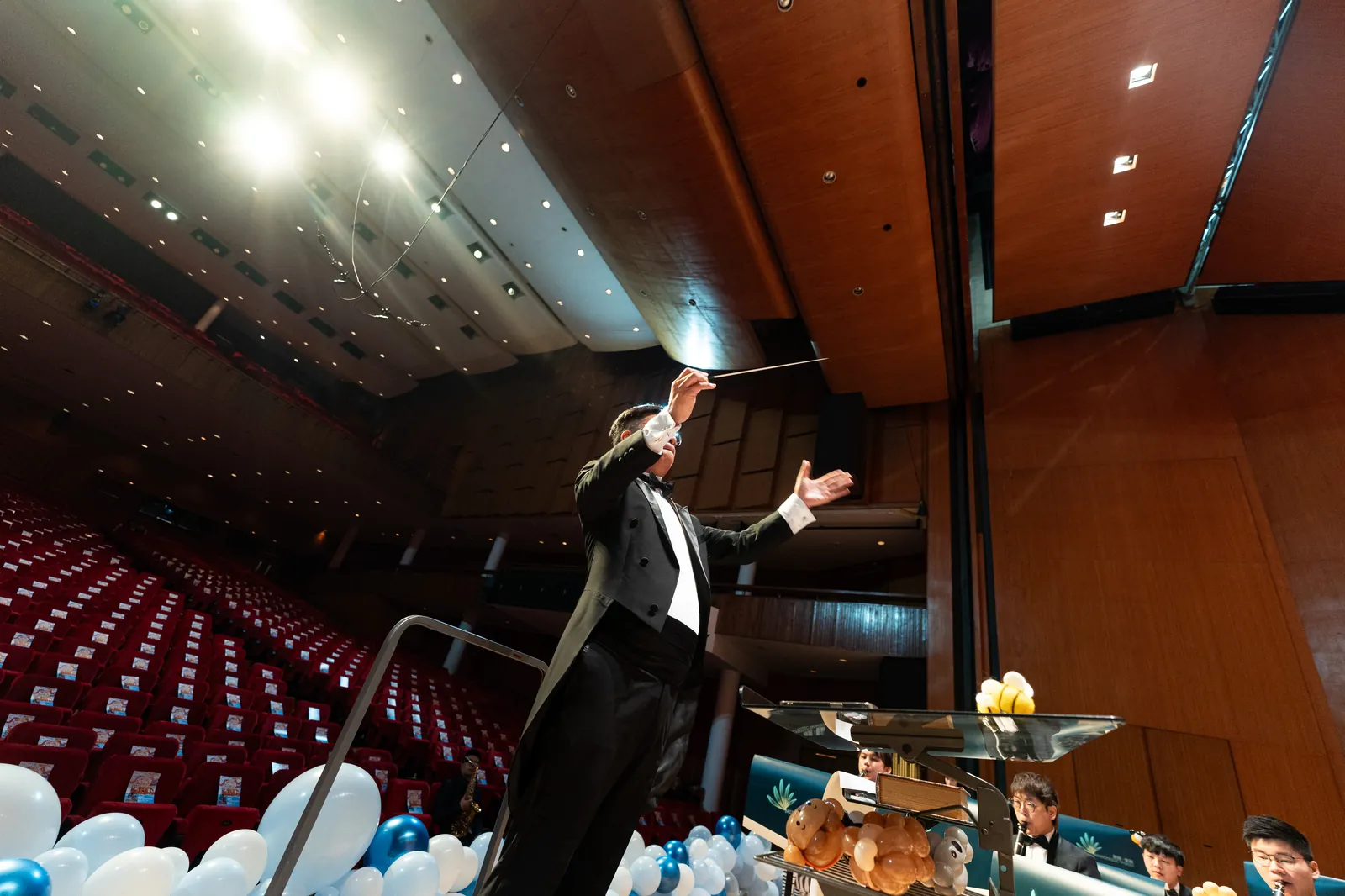 Musicphilic Winds Carousel Image 5